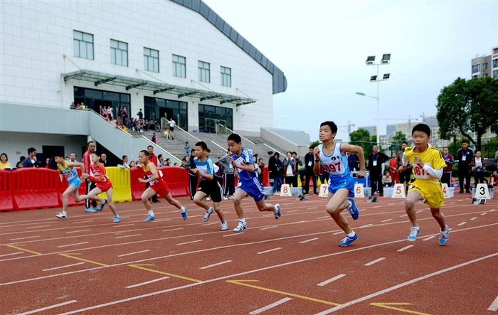 2019高中秋季运动会主持词开场白5篇